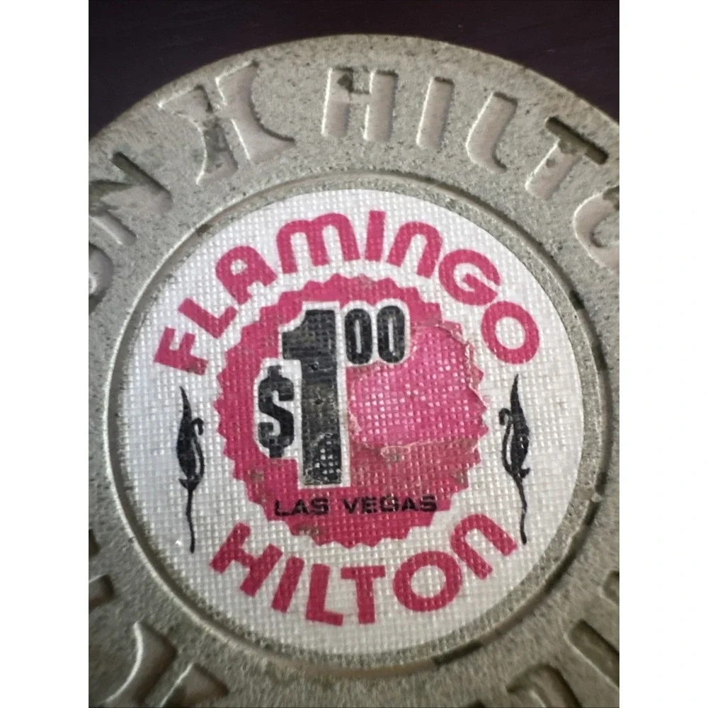 FLAMINGO HILTON CASINO LAS VEGAS NEVADA $1 CHIP 1975 VINTAGE